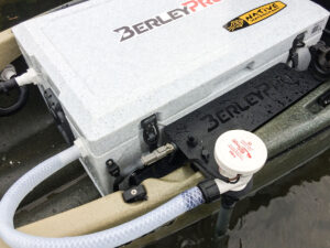 Native Watercraft Ultimate FX Propel Live Well