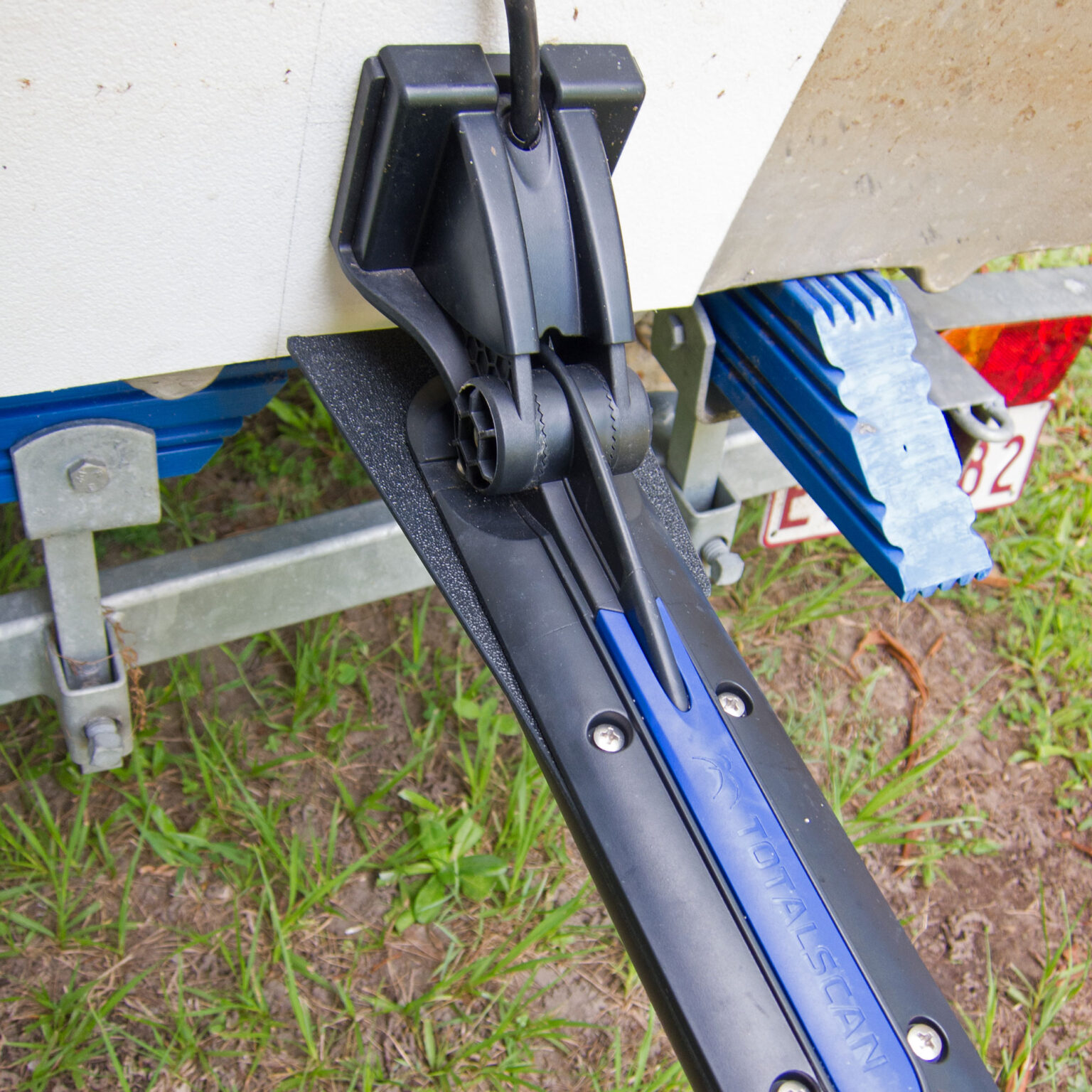 Lowrance Transducer Spray Deflector Rooster Rooter BerleyPro