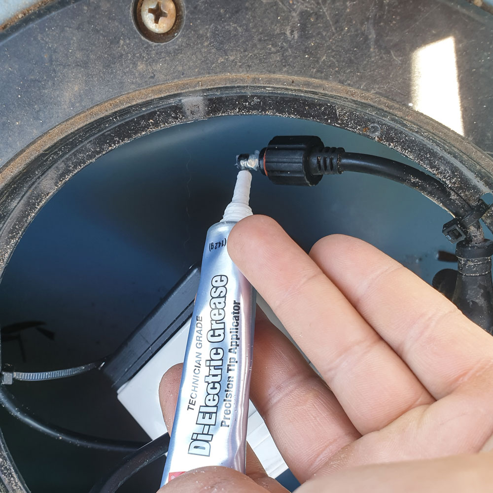 How to look after your electronics when installing a fish finder on a kayak 2 Di-Electric grease used to keep connections dry