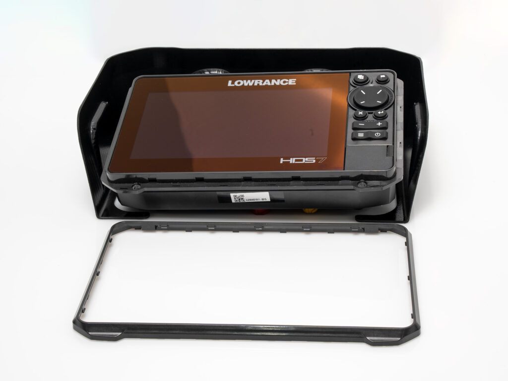 Lowrance HDS Live - Visor Installation 1 Lowrance HDS Anti Glare Hood