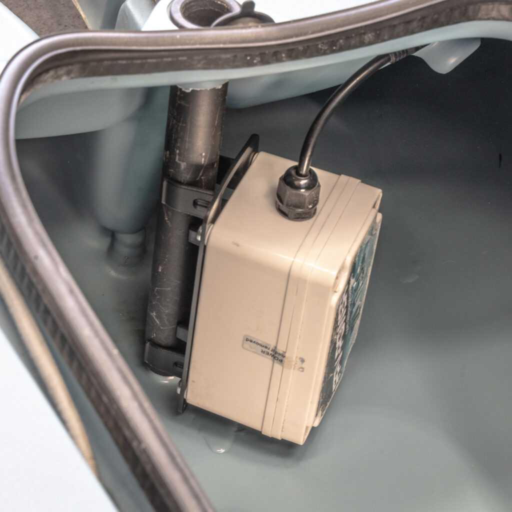 BerleyPro FPV battery shaft mount for hobie kayaks. Equip your kayak with accessories that make kayaking safer and easier
