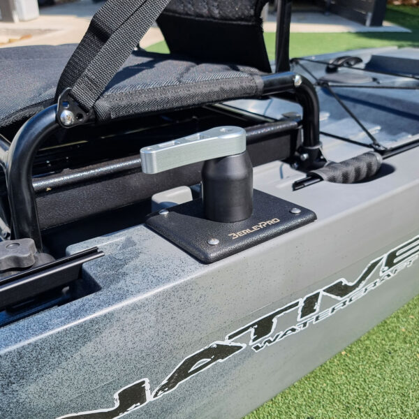 Get a load of this! Here we’ve got a close-up shot of the Slayer Max from Native Watercraft, tricked out with one of our shiny BerleyPro mounts front and centre. You’ll also spot the conveniently placed steering handle right next to the seat—making life on the water just that much sweeter!.