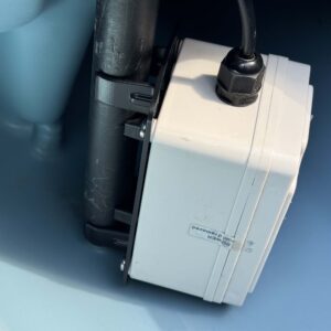 Battery-Hobie-Mast-Mount-Battery-On-Bracket-On-CU