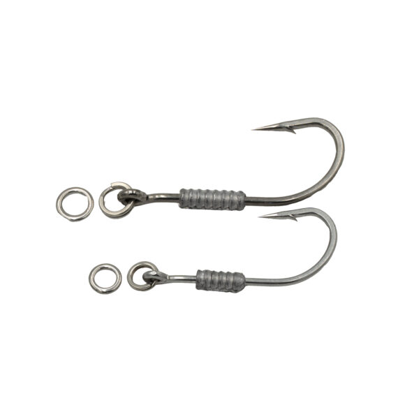 Check out these two top-notch Catch Pro Series O'Shaughnessy Jig Head Hooks. Designed with precision, their shanks sport coils that mean serious business. The hooks are equipped with double split rings for added security. All this goodness is perfectly isolated against a crisp white backdrop, highlighting every detail to perfection!.