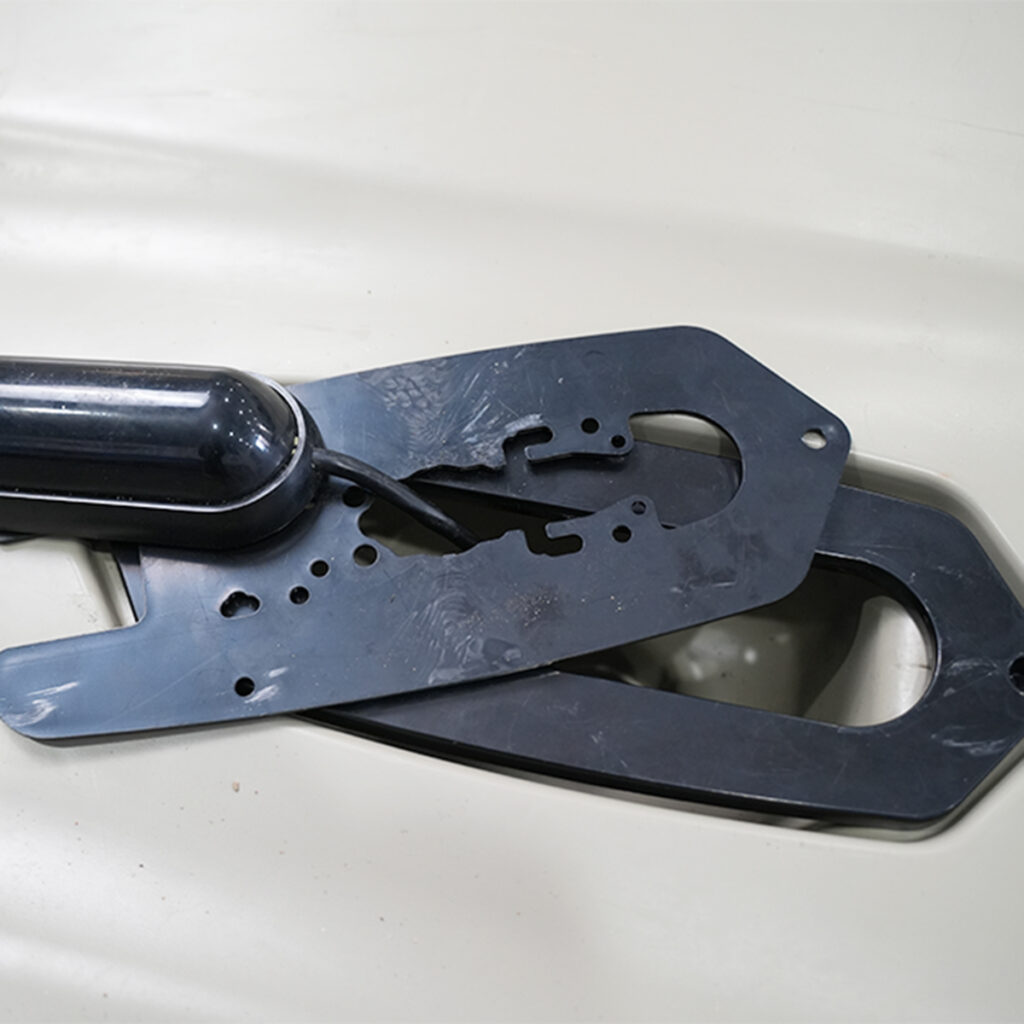 How to Install a BerleyPro Uni-Trans Mount for Lowrance 3-in-1 on a Hobie Lynx / Passport 2 How to Install a BerleyPro Uni-Trans Mount for Lowrance 3-in-1 on a Hobie Lynx / Passport