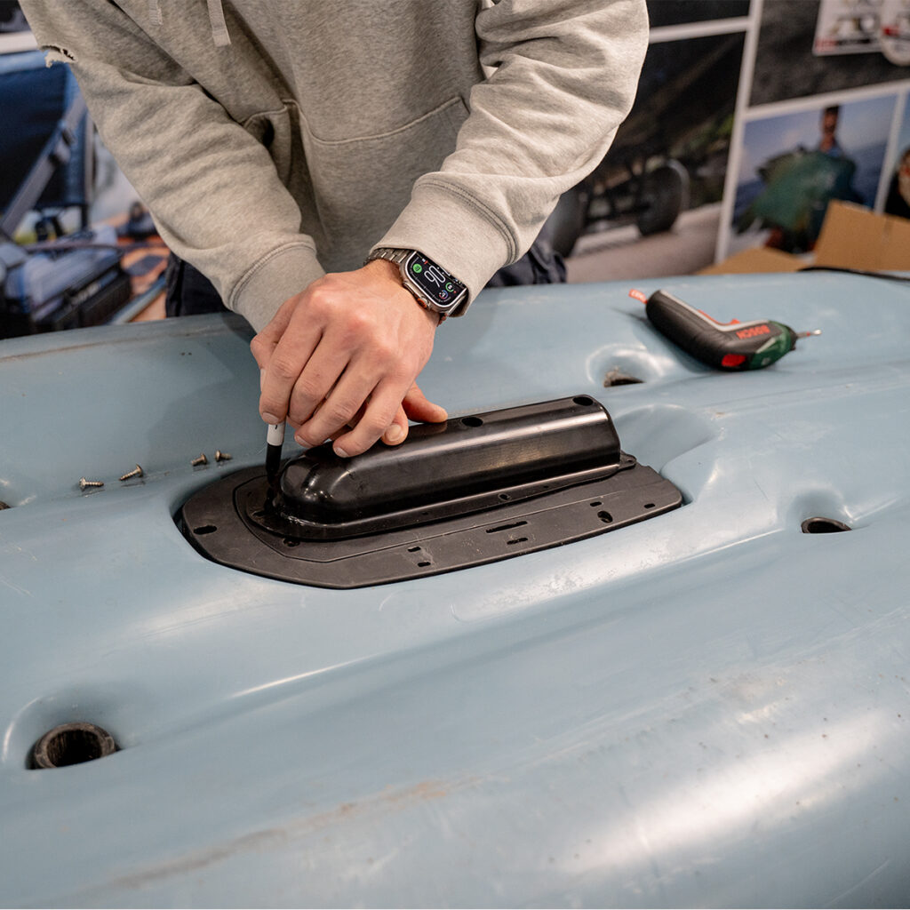 How to Install a BerleyPro Uni-Trans Mount for Lowrance 3 in 1 on a Hobie Outback