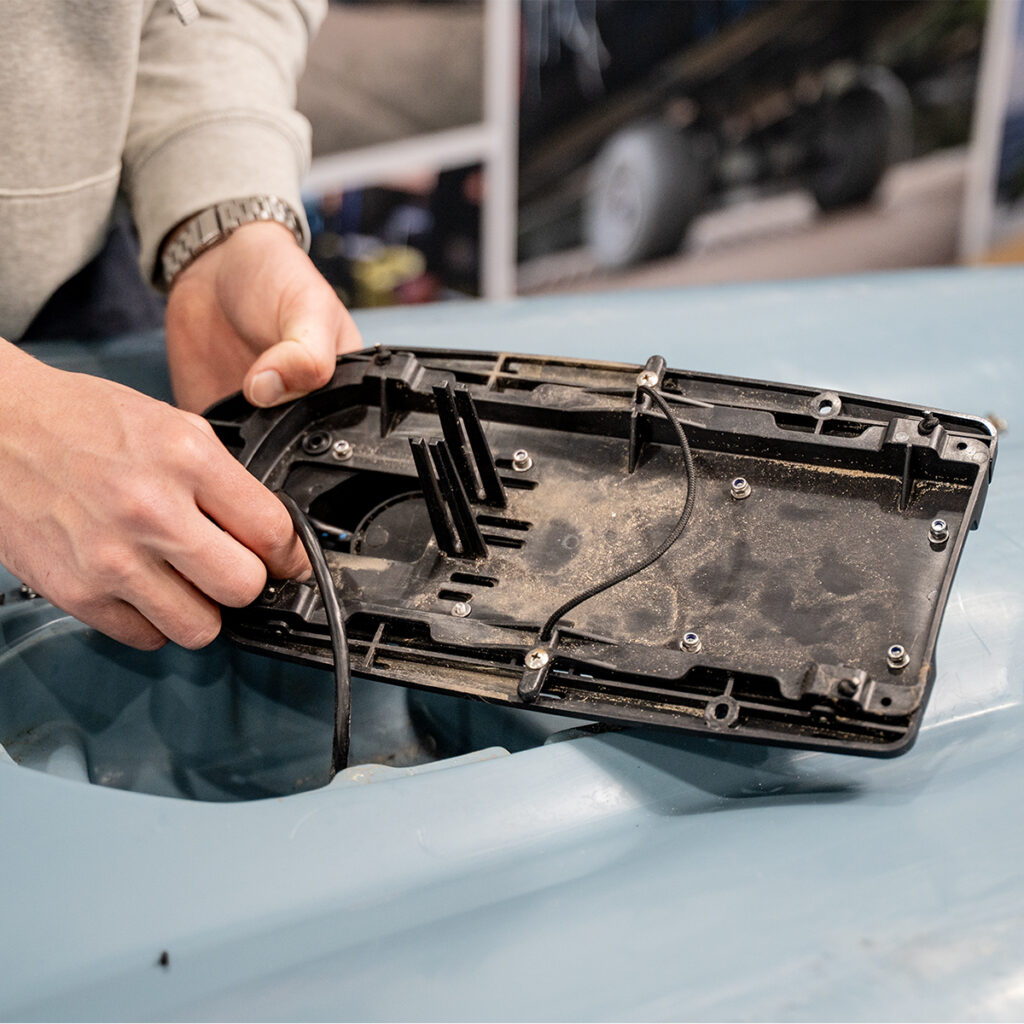 How to Install a BerleyPro Uni-Trans Mount for Lowrance 3 in 1 on a Hobie Outback